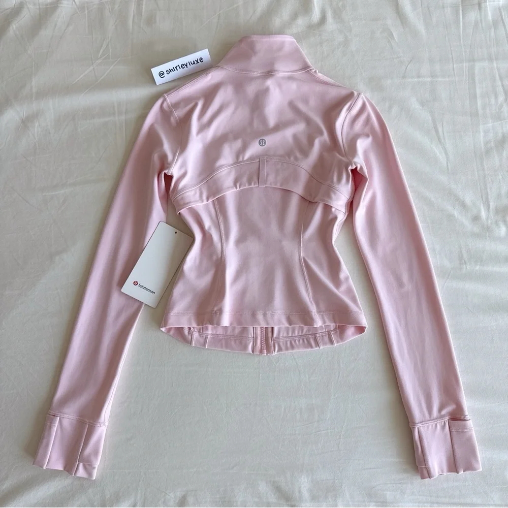 ๐ซ Sold - Lululemon Define Cropped Jacket *Nulu Strawberry Milkshake Size 4 - Picture 4 of 17